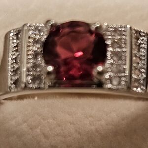 Elegant Silver and Red Gemstone Ring